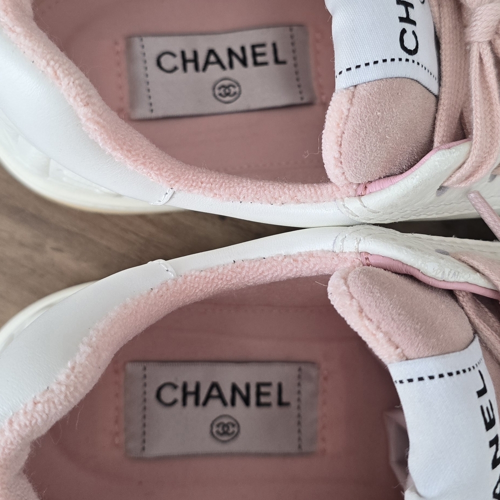 CHANEL White and Pink Women's Sneakers - Picture 4 of 10